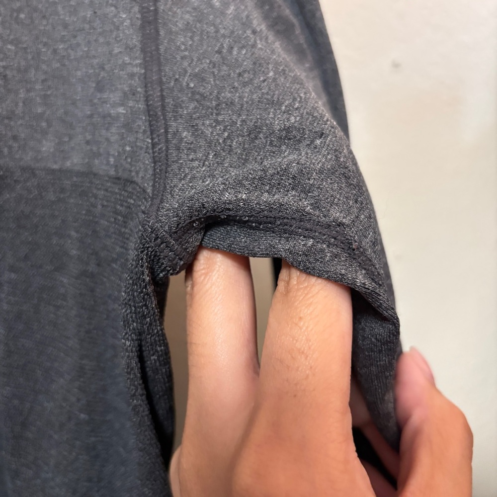 Vuori Long Sleeve Current Tech Performance Tee Si… - image 6